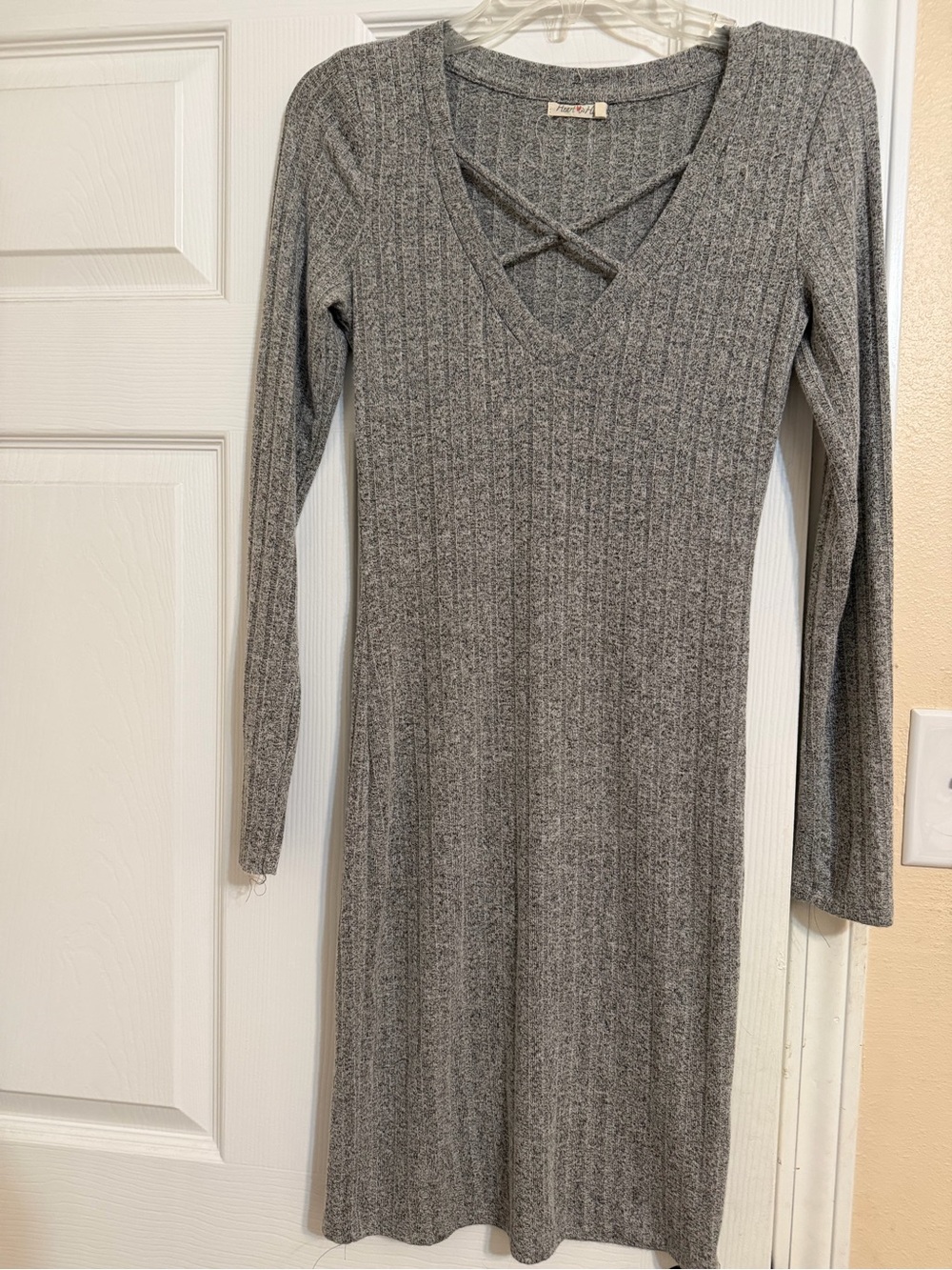 Heart & Hips Gray Ribbed Long Sleeve V-Neck Dress with Crisscross
